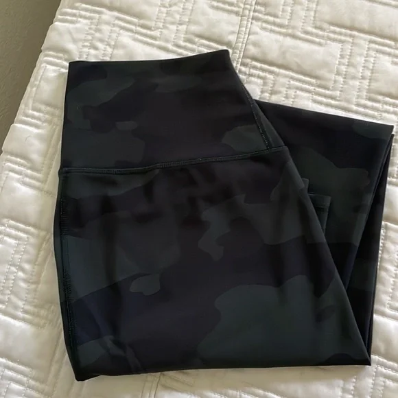 ALO High-Waist Vapor Camo Leggings - Picture 5 of 5